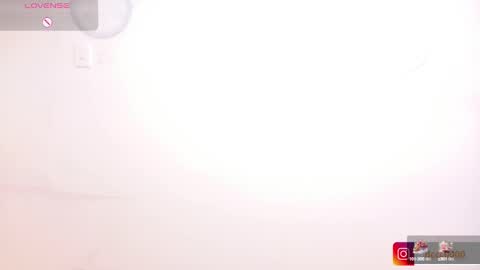 Snapshot of miamidnight1 chatting on 01/07/25, 03:33 Mia online show from 01/07/25, 03:33