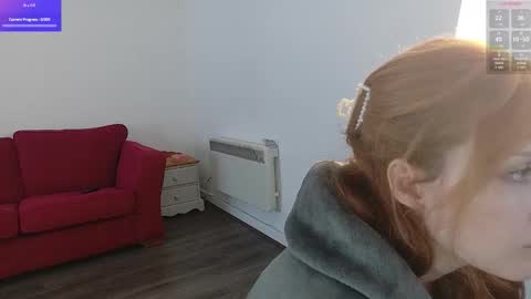 Snapshot of miamoon123 chatting on 11/18/25, 02:32 miamoon123 online show from 11/18/25, 02:32