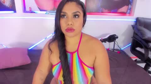 Snapshot of miamoxxy chatting on 11/14/25, 11:53 Mia online show from 11/14/25, 11:53