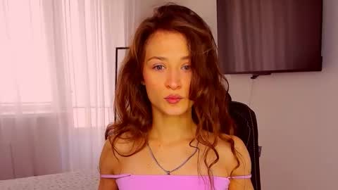 Mia online show from 10/12/25, 08:35