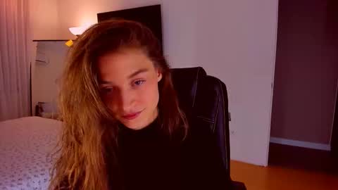 Mia online show from 11/03/25, 07:59