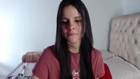Snapshot of miarobinn_ chatting on 12/03/24, 02:27 miarobinn_ online show from 12/03/24, 02:27