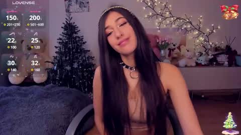 Snapshot of miasilk chatting on 12/16/24, 08:41 Miayna Silk online show from 12/16/24, 08:41