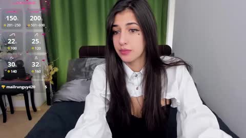 Snapshot of miasilk chatting on 03/04/25, 05:24 Miayna Silk online show from 03/04/25, 05:24