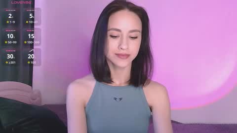 Mia online show from 10/13/25, 06:35