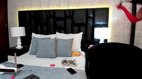 Mia Sweetth online show from 02/26/25, 12:03