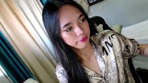 Mia online show from 01/16/25, 11:37