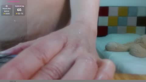 miavellvett online show from 10/31/25, 09:43