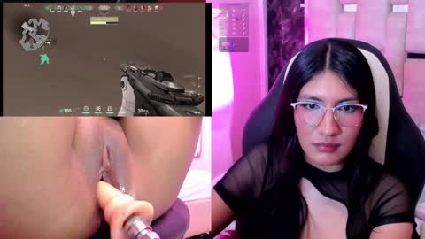 Snapshot of miavoss_ chatting on 01/12/25, 07:43 mia online show from 01/12/25, 07:43