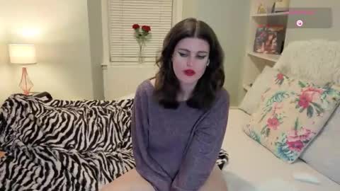 Snapshot of miawallace__ chatting on 09/13/25, 08:52 Mia online show from 09/13/25, 08:52