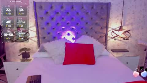 Mia winx  online show from 03/05/25, 10:21