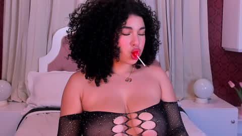 Snapshot of miawoderfull chatting on 01/24/25, 01:24 Mia online show from 01/24/25, 01:24