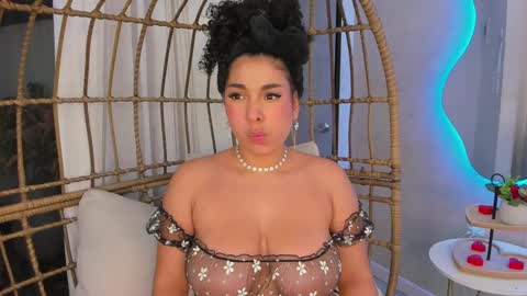 Snapshot of miawoderfull chatting on 02/10/25, 03:57 Mia online show from 02/10/25, 03:57