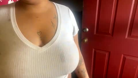 Princessmya online show from 10/28/25, 05:48