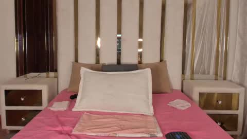 Snapshot of micaelahott_ chatting on 01/18/25, 04:59 micaelahott_ online show from 01/18/25, 04:59