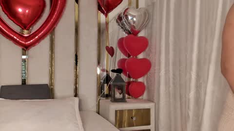 Snapshot of micaelahott_ chatting on 02/02/25, 06:37 micaelahott_ online show from 02/02/25, 06:37