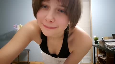 Snapshot of micasulejmanovski chatting on 10/06/25, 05:21 Luna online show from 10/06/25, 05:21