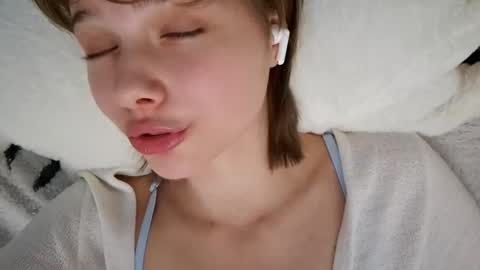 Snapshot of micasulejmanovski chatting on 10/19/25, 03:23 Luna online show from 10/19/25, 03:23