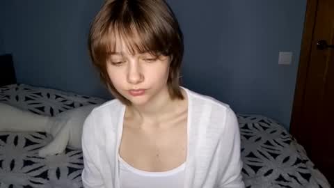 Snapshot of micasulejmanovski chatting on 10/25/25, 01:18 Luna online show from 10/25/25, 01:18