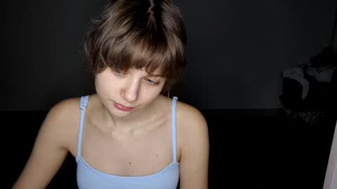 Snapshot of micasulejmanovski chatting on 11/15/25, 02:24 Luna online show from 11/15/25, 02:24