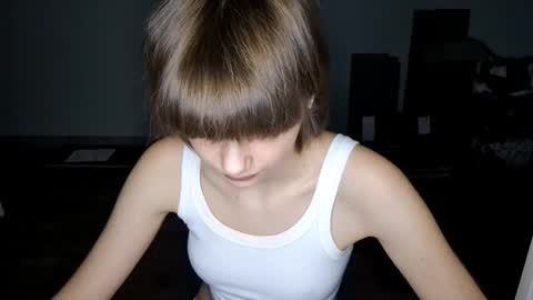 Snapshot of micasulejmanovski chatting on 11/18/25, 04:55 Luna online show from 11/18/25, 04:55