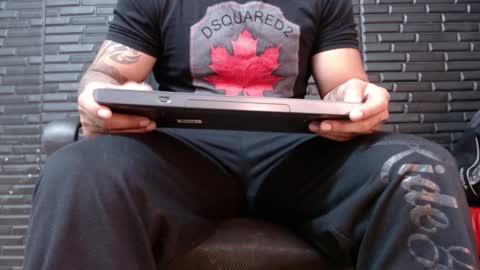Snapshot of michael_daviss1 chatting on 01/28/25, 12:43 Michael Daviss online show from 01/28/25, 12:43