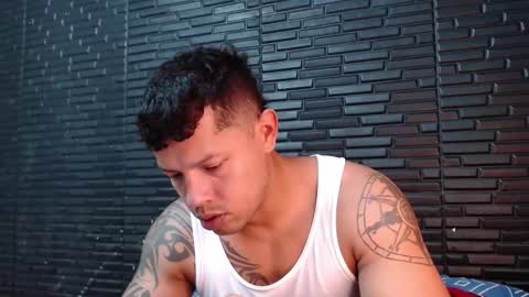 Snapshot of michael_daviss1 chatting on 02/15/25, 02:55 Michael Daviss online show from 02/15/25, 02:55