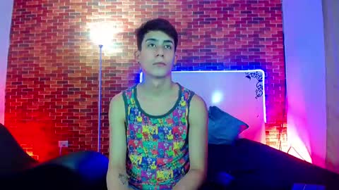 Snapshot of michael_twinkk chatting on 10/06/25, 01:58 MICHAEL online show from 10/06/25, 01:58