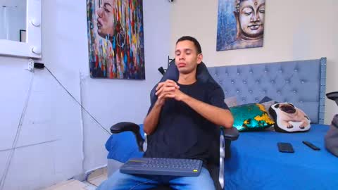 Snapshot of michaell_bellk_ chatting on 09/08/25, 07:02 michaell_bellk_ online show from 09/08/25, 07:02