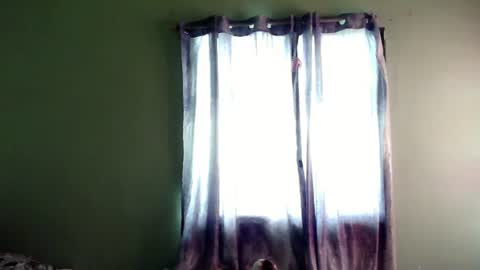 Snapshot of michaeltagocon chatting on 01/03/25, 03:27 My name is Kel 18. 53 short and petite... online show from 01/03/25, 03:27