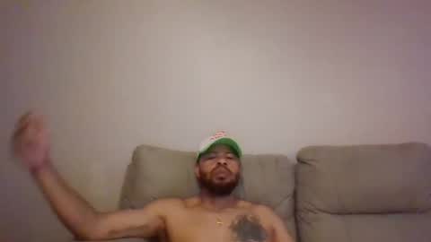Snapshot of michaelulmer04 chatting on 10/11/25, 03:39 starboy1000000 online show from 10/11/25, 03:39