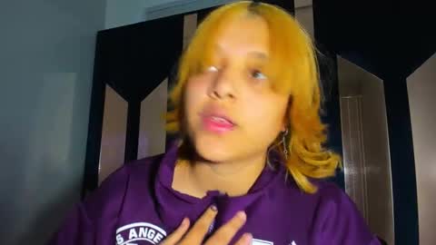 michell_rs online show from 10/08/25, 05:05