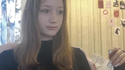Snapshot of michelle_neely chatting on 09/29/25, 06:18 michelle_neely online show from 09/29/25, 06:18