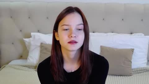 Michelle online show from 11/07/25, 01:22