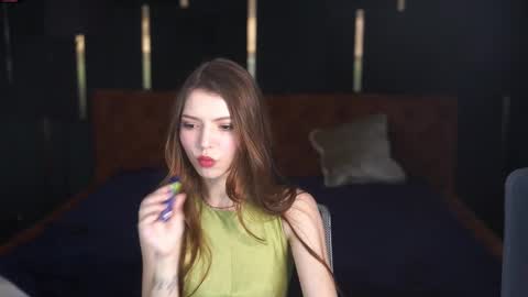 Snapshot of michelleinlove4u chatting on 03/03/25, 11:44 Michelle online show from 03/03/25, 11:44