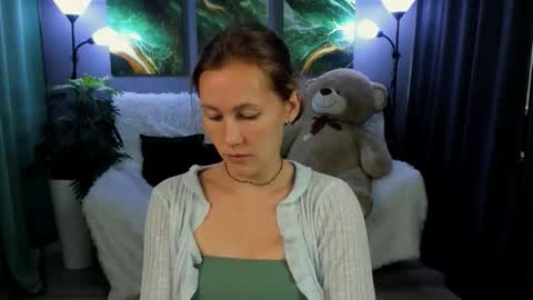 Snapshot of michelleortis chatting on 09/14/25, 04:22 MichelleOrtis online show from 09/14/25, 04:22