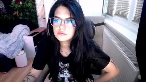 michellerossee online show from 11/25/25, 08:14