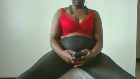 Snapshot of michellevice chatting on 09/24/25, 12:52 michellevice online show from 09/24/25, 12:52