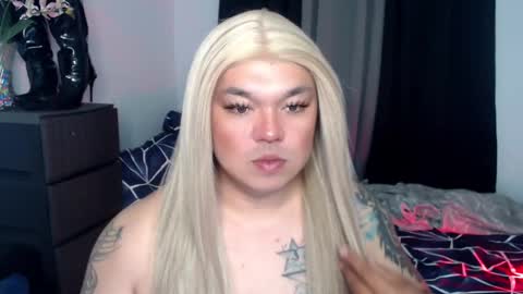 Snapshot of michellevixen921 chatting on 10/14/25, 11:44 Michelle online show from 10/14/25, 11:44