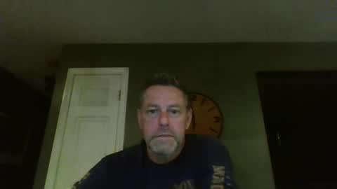 Snapshot of mick090470 chatting on 09/19/25, 01:29 mick090470 online show from 09/19/25, 01:29
