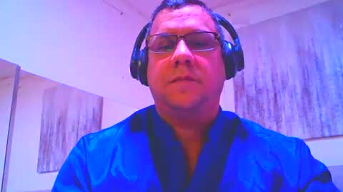 Snapshot of mickeyshyne69 chatting on 01/16/25, 01:58 Mickey online show from 01/16/25, 01:58