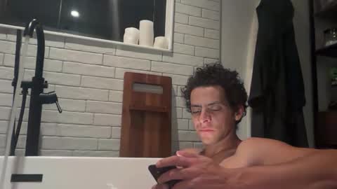 Snapshot of micomoney chatting on 11/27/25, 09:00 micomoney online show from 11/27/25, 09:00