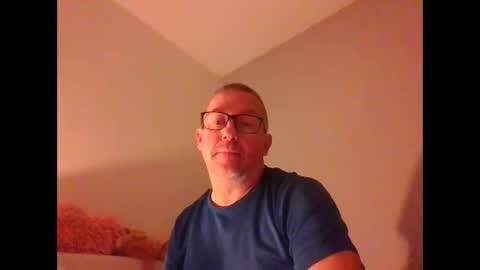 Snapshot of middleton2021 chatting on 09/21/25, 02:02 middleton2021 online show from 09/21/25, 02:02