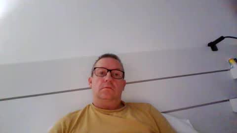 Snapshot of middleton2021 chatting on 10/13/25, 06:02 middleton2021 online show from 10/13/25, 06:02