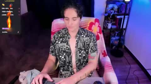 Snapshot of midnight07_ chatting on 12/10/24, 02:05 Blue online show from 12/10/24, 02:05