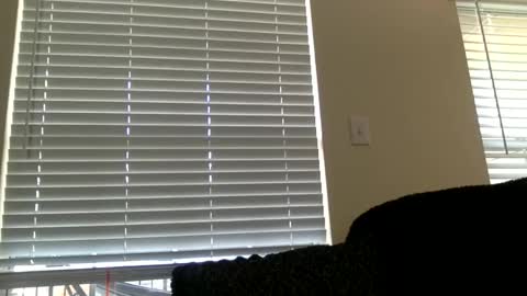 Snapshot of midnightbruja111 chatting on 10/17/25, 06:21 midnightbruja111 online show from 10/17/25, 06:21