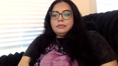 Snapshot of midnightbruja111 chatting on 10/20/25, 05:02 midnightbruja111 online show from 10/20/25, 05:02