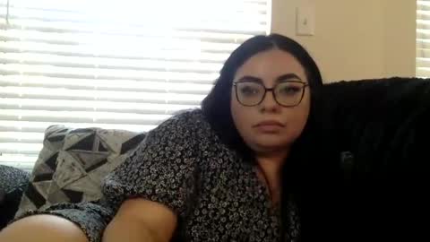 Snapshot of midnightbruja111 chatting on 11/21/25, 08:29 midnightbruja111 online show from 11/21/25, 08:29