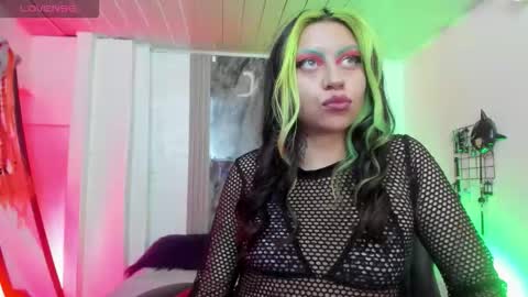 Snapshot of midory_ chatting on 10/16/25, 04:02 midory_ online show from 10/16/25, 04:02