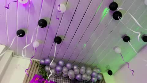 Snapshot of midory_ chatting on 11/13/25, 04:55 midory_ online show from 11/13/25, 04:55